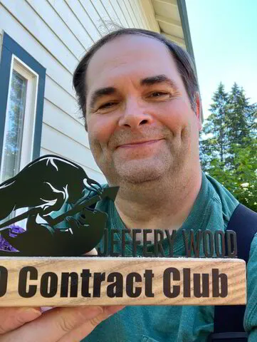 100 Contract Club award winner